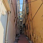 Prato - Near The In * Menton