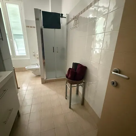 Apartment Prato - Near The In